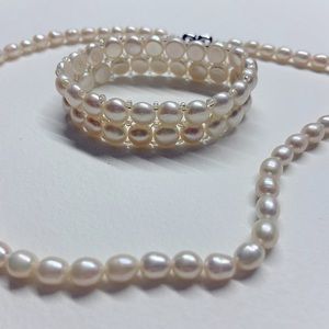 Freshwater Pearl Necklace and Stretchy Bracelet Set